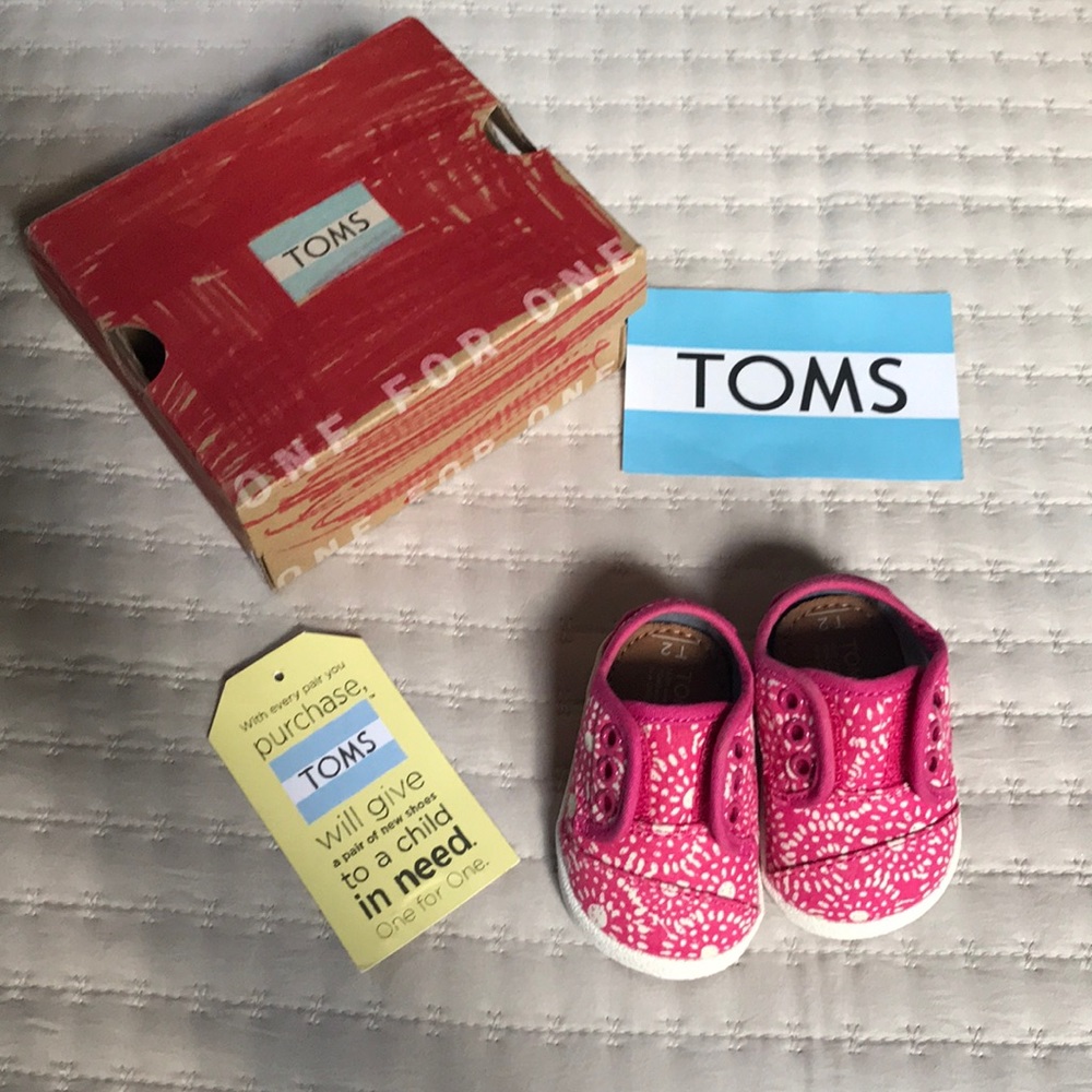 Toms toddler baby girl size T 2 shoes